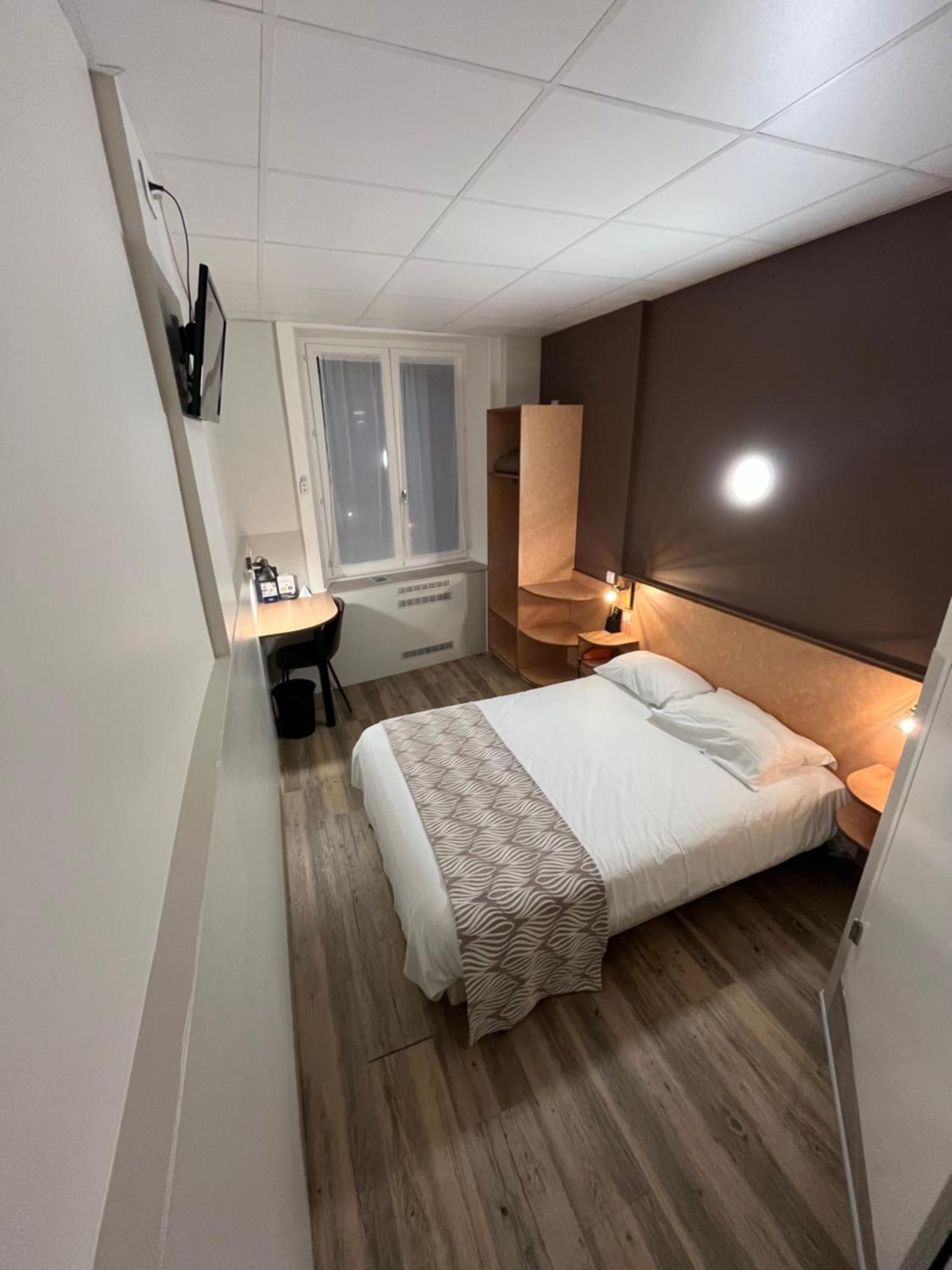 Nouvel Hotel Lons-le-Saunier Exterior photo