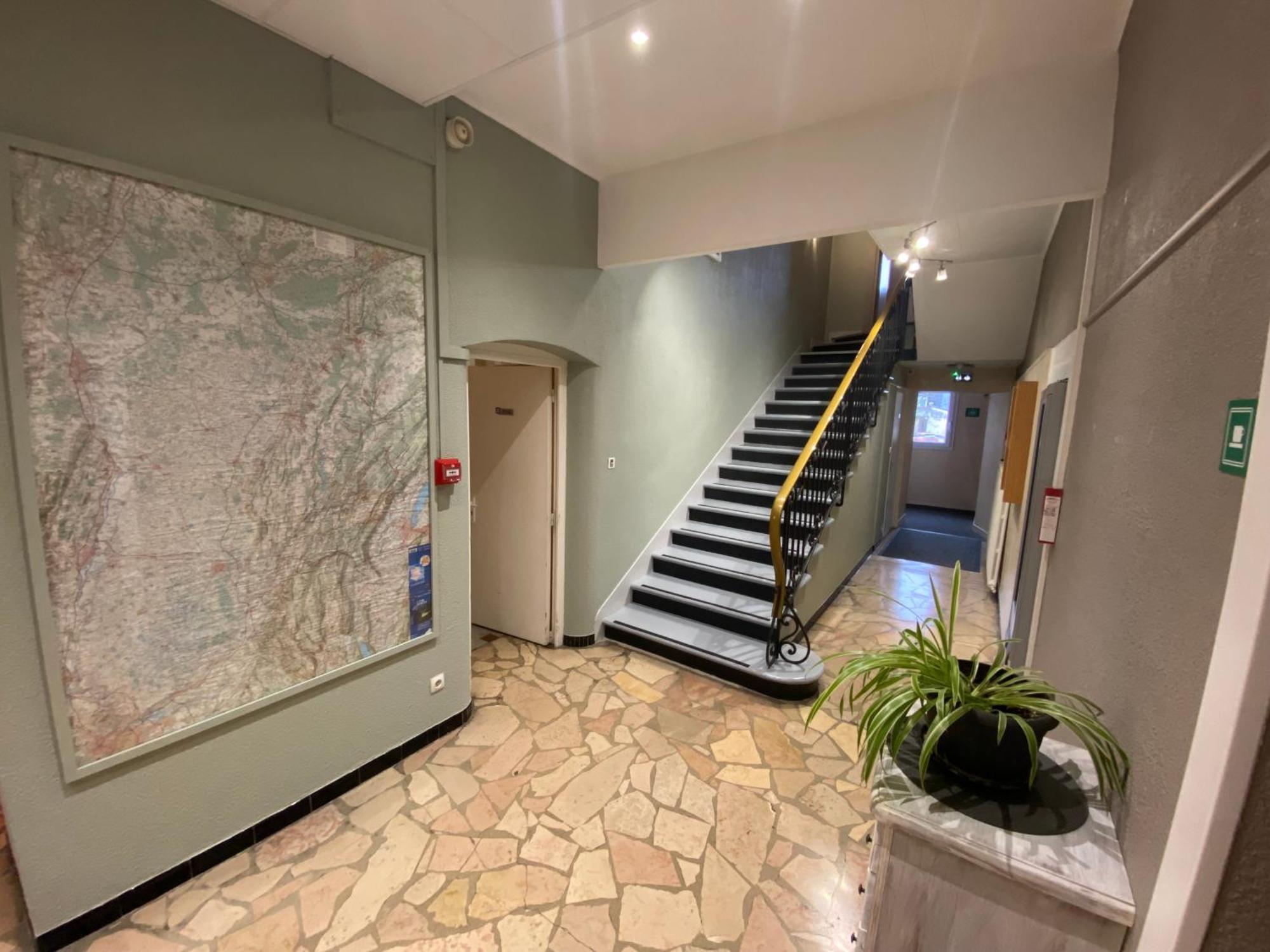 Nouvel Hotel Lons-le-Saunier Exterior photo
