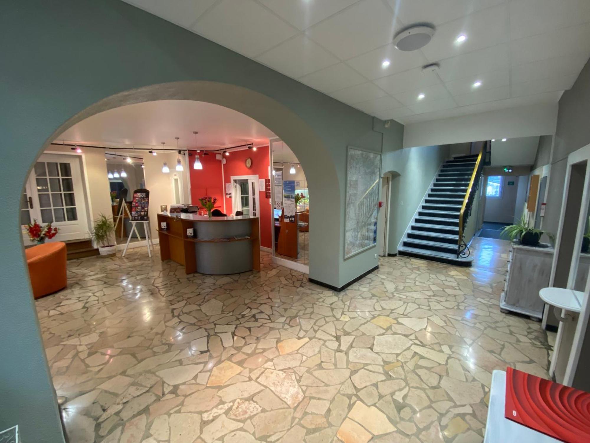 Nouvel Hotel Lons-le-Saunier Exterior photo